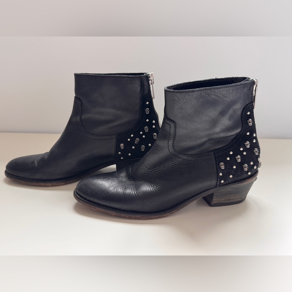 Zadig & Voltaire
Teddy leather western boots
SZ 38EU - Picture 5 of 10